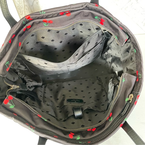 Kate Spade ♠️ Chelsea Nylon Tote- Black Cherry Print- Baby Bag - Picture 8 of 16